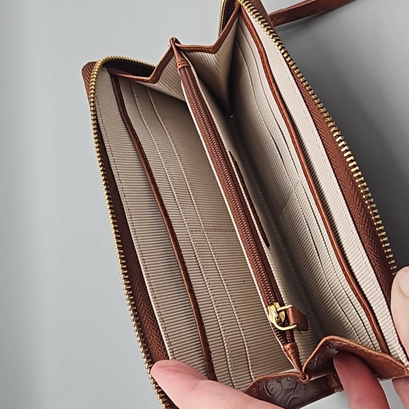 Margot New York Tooled Leather Wallet - Picture 6 of 11